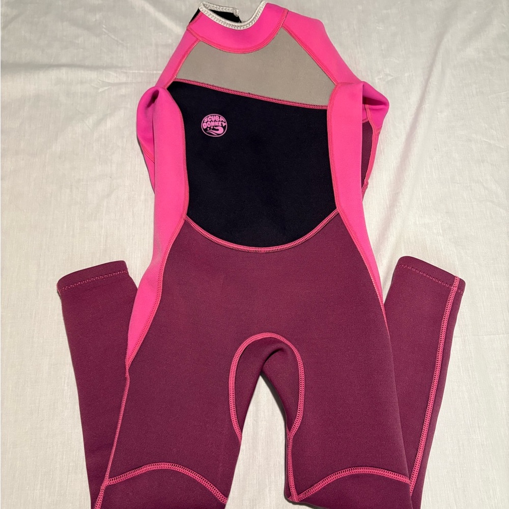 Kids Pink Wetsuit Size 8